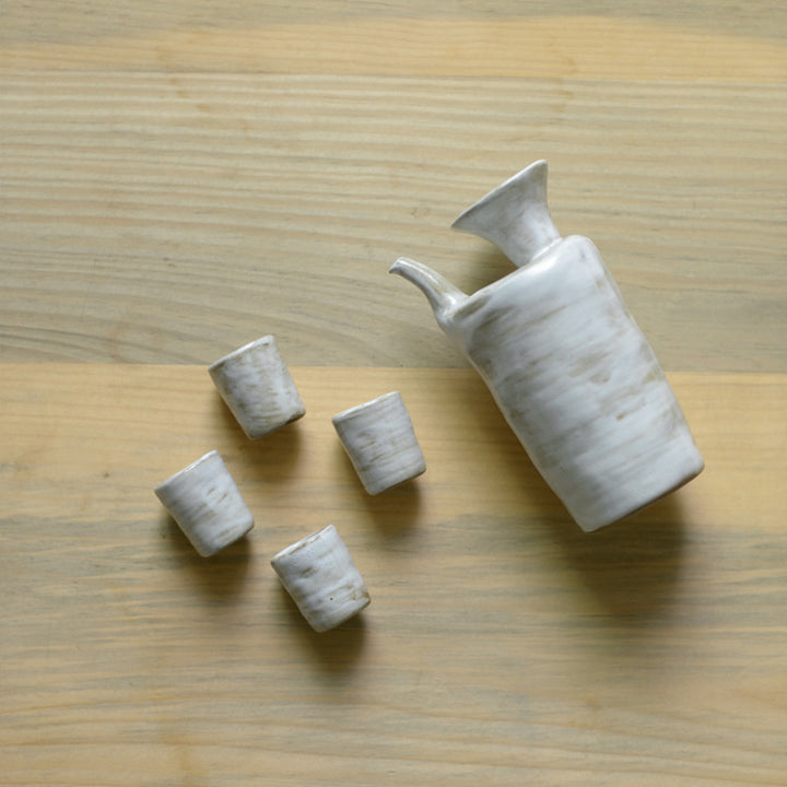 Nippon Toki Handmade Sakeset White (shiro / One Pot: H12.5 180ml / Four Cups: 2.6*3.2cm)