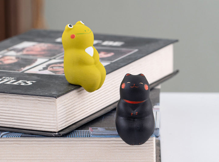 Ceramic Ornament Spotted White Cat Shiro 3*3*6cm