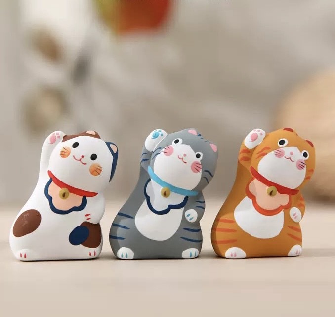 Ceramic Hand-painted Standing Cat Grey
